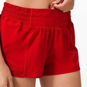 NWOT Lululemon Hotty Hot LR Short 4"